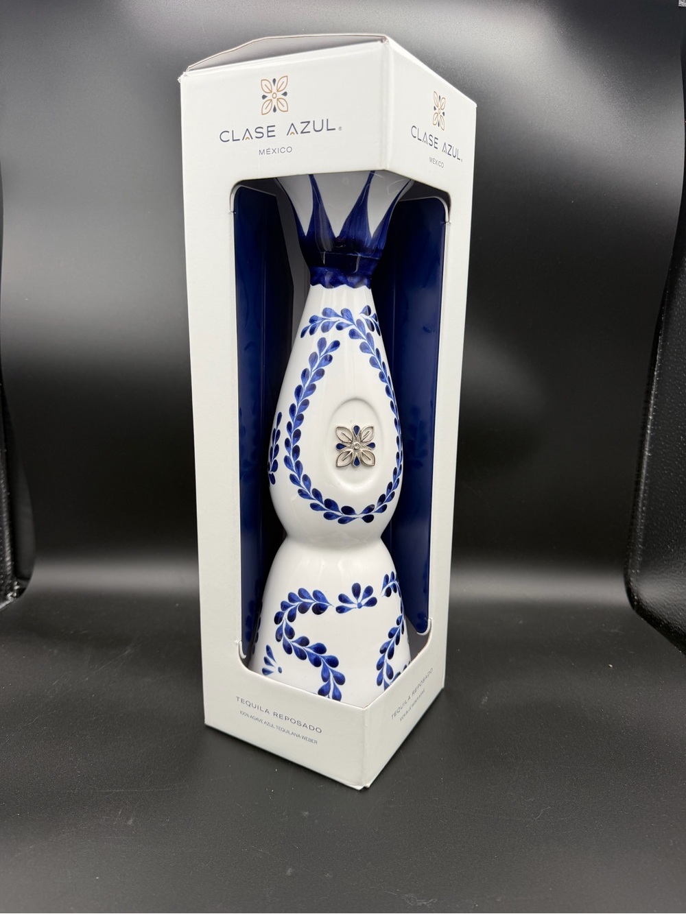 Clase azul empty 750 ml bottle with box